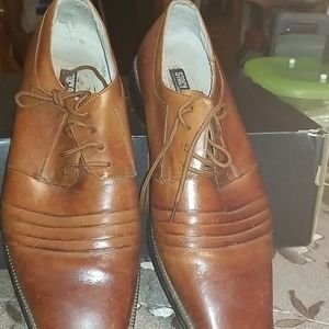 Men's dress shoes